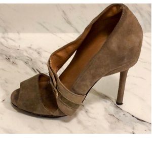 ✨L.A.M.B ✨suede heels